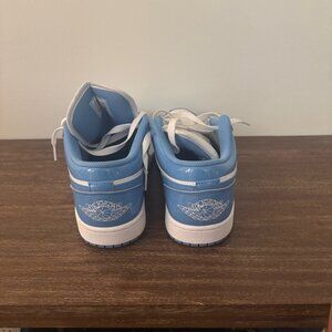 Mens Air Jordan Lows UNC University Blue, Size 8.5